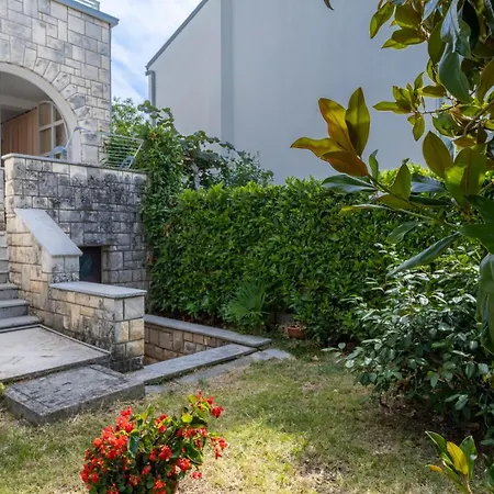 Magnolia Apartment *